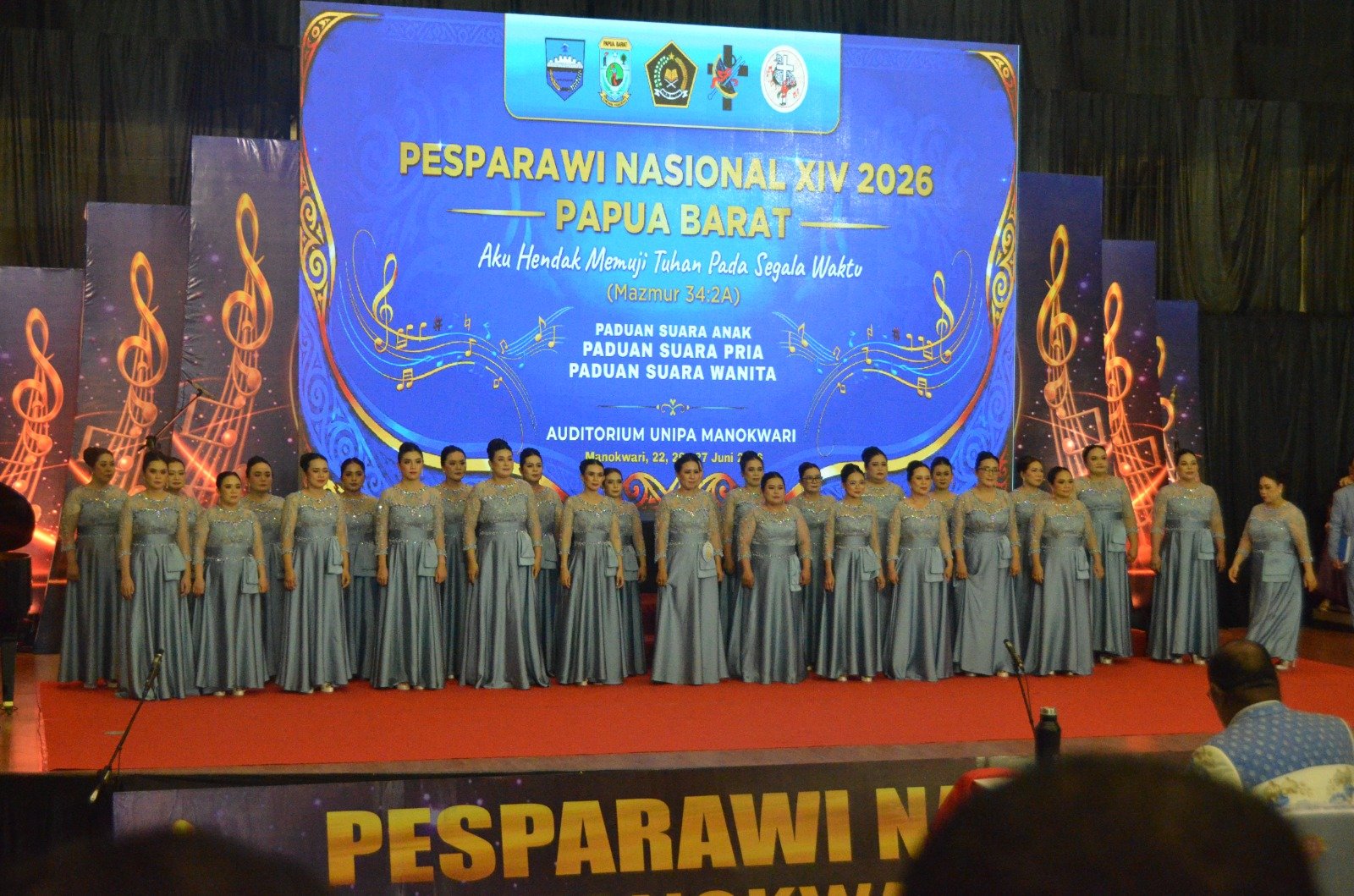 Harmoni Vokal PSW Murung Raya Curi Perhatian di Panggung Pesparawi XIV