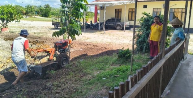Polsubsektor Jekan Raya Olah Lahan untuk Penanaman Jagung Kuartal III