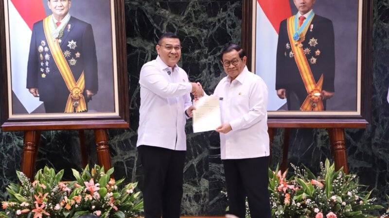 Jakarta Nyaris Tuntas Sertifikasi Tanah, ATR/BPN Serahkan 499 Sertipikat untuk Pemprov DKI
