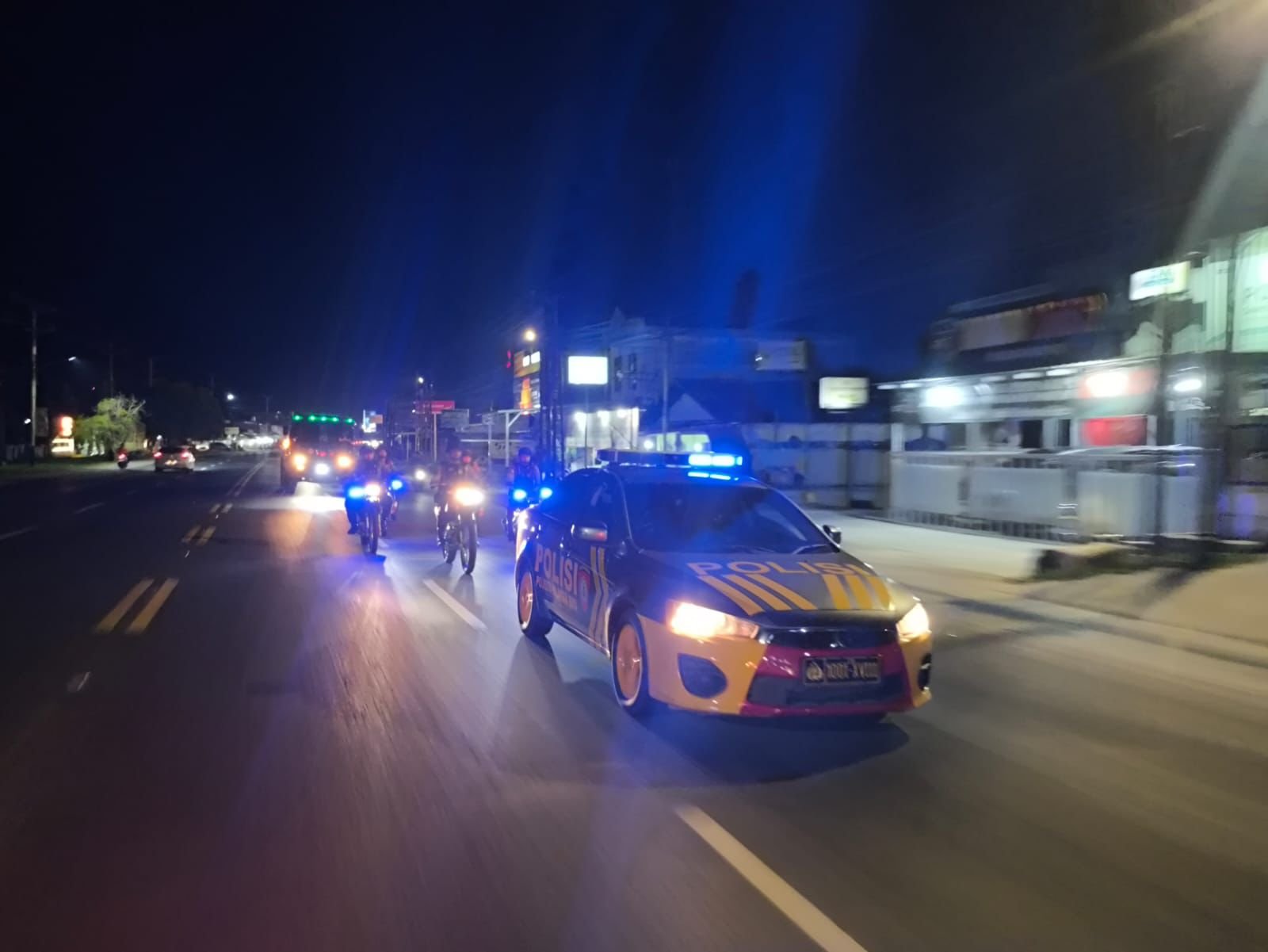 Jaga Kamtibmas Dini Hari, Satsamapta Polresta Patroli Gabungan bersama Ditsamapta