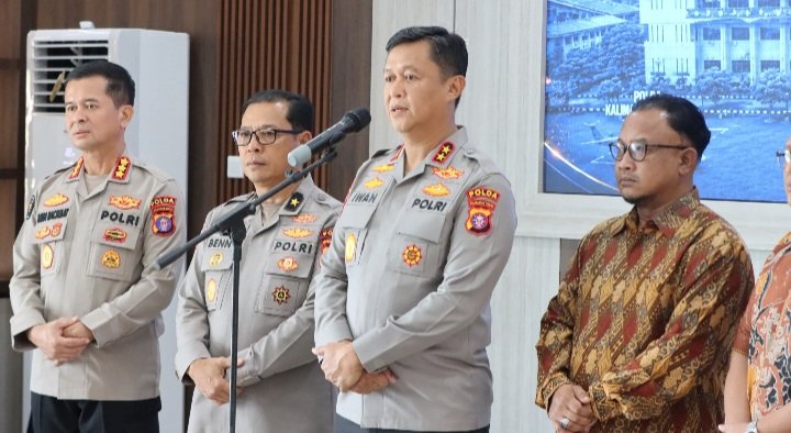Demi Lindungi Warga Sipil Alasan Anggota Polri Terjun ke Sungai di Tumbang Kalemei