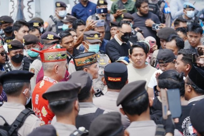 Gubernur Minta Percepatan Pemulihan Dilakukan Secara Maksimal Sehingga Listrik Normal Kembali