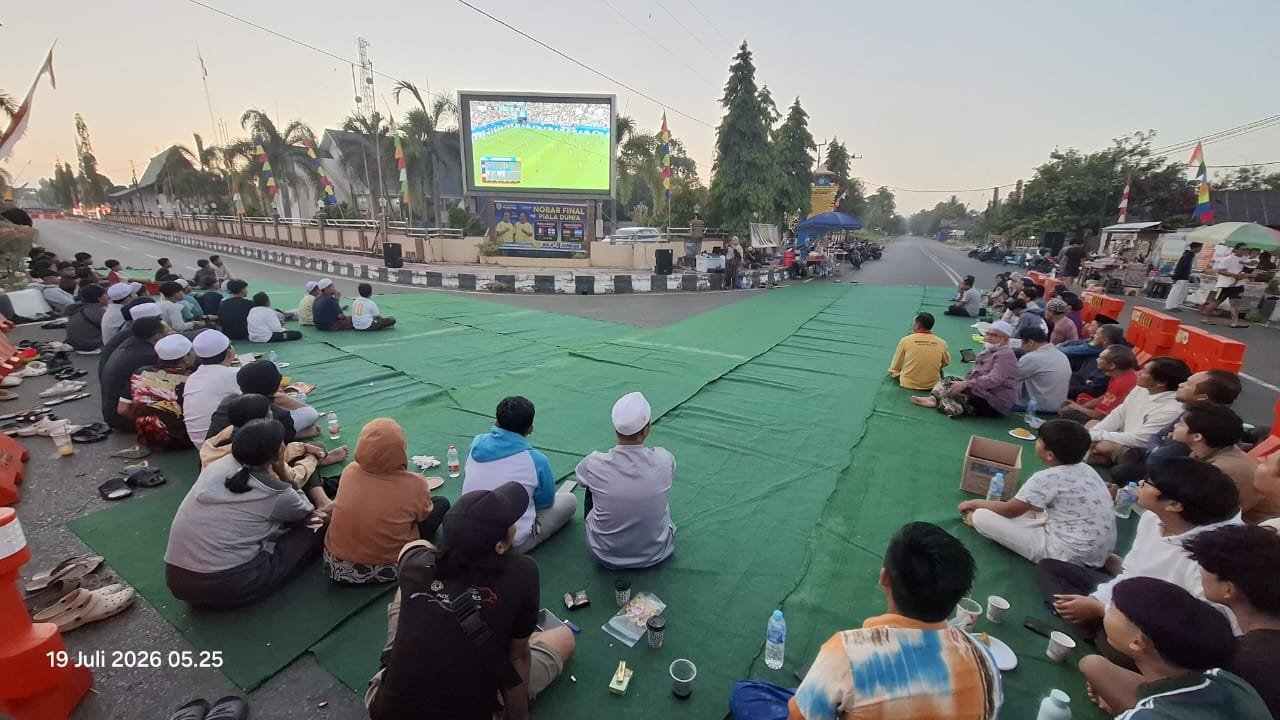 Pemkab Pulang Pisau Gelar Nobar Piala Dunia 2026, Warga Antusias Saksikan Inggris Vs Prancis