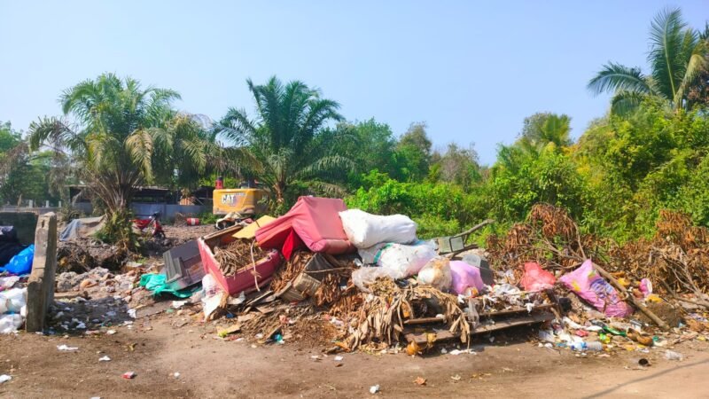 Sampah di TPS Meluber, Warga Keluhkan Bau dan Potensi Penyakit