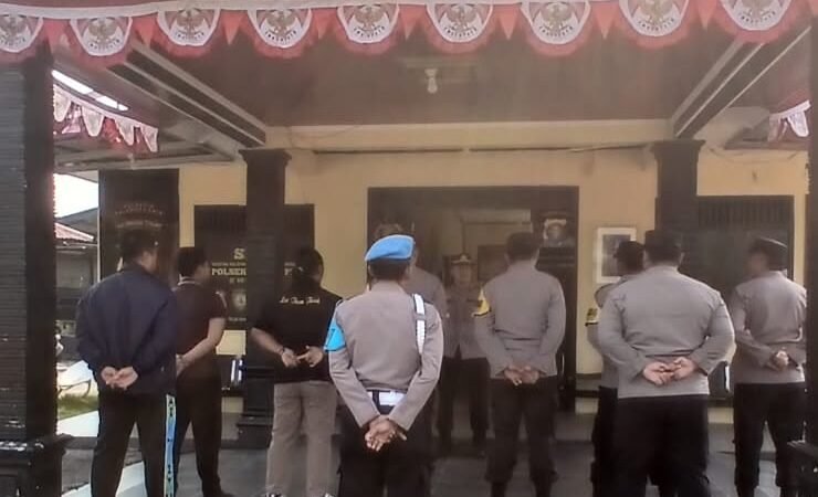 Pimpin Apel Pagi, Kapolsek Rakumpit Perintahkan Patroli Permukiman Terus Dioptimalkan