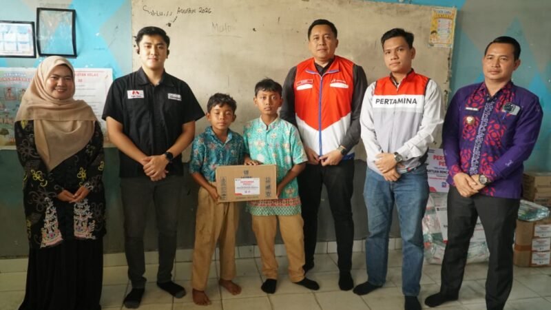 Pertamina Salurkan Bantuan Kesehatan, Apresiasi Siswa Peduli Karhutla di Palangka Raya