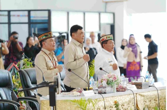 Menko Polkam dan Gubernur Kalteng Kunjungi Kapuas, Perkuat Kolaborasi Tangani Karhutla
