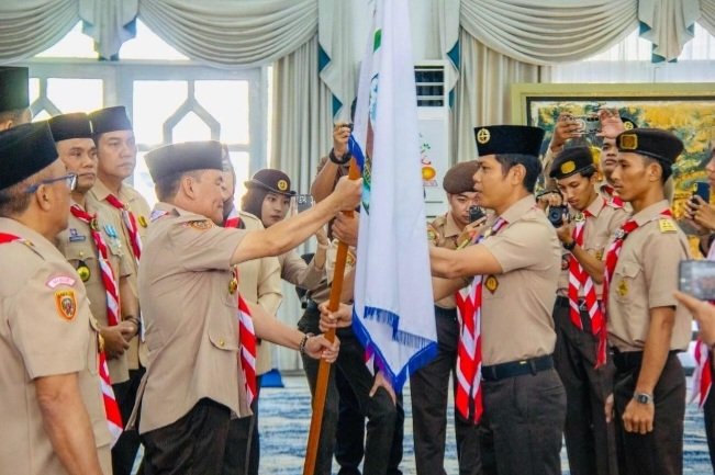 Lepas Kontingen Jamnas XII 2026, Gubernur Tekankan Nama Baik Bumi Tambun Bungai