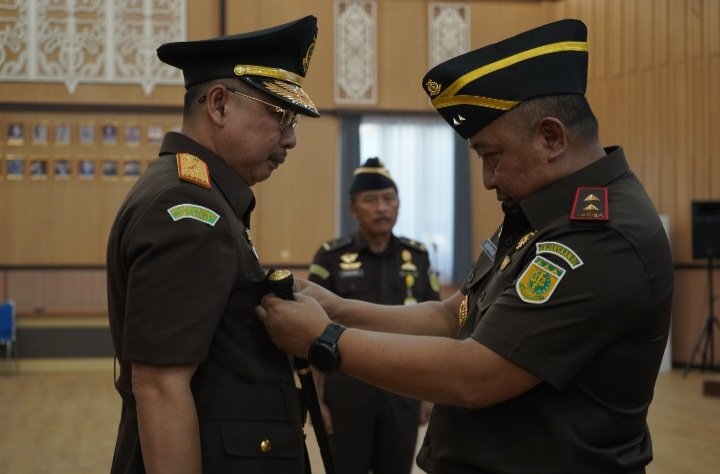 Agustian Sunaryo Dilantik Sebagai Wakajati Kalteng