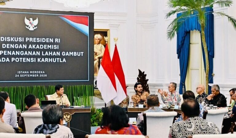 Dua Akademisi UPR Diundang Presiden Bahas Tata Kelola Gambut Nasional di Istana