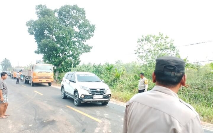 Quick Respons Laka Lantas, Polsek Sabangau Amankan TKP di Jalan Mahir Mahar