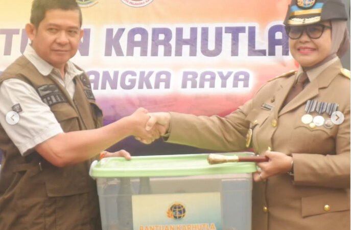 Peduli Warga, BPN Kalteng Salurkan Bantuan Peralatan Tangani Karhutla ke BPBD Palangka Raya﻿