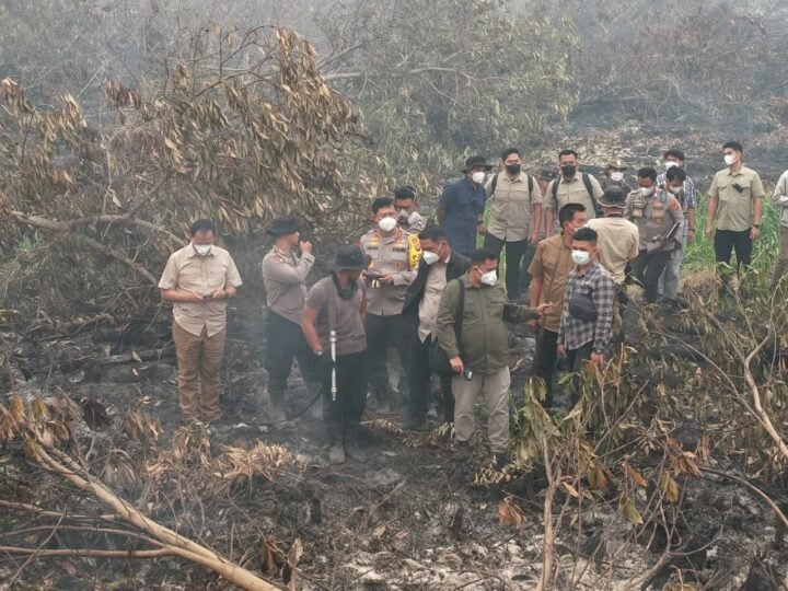 Polda Kalteng Semprot X-Fire ke Gambut, Bara Api dan Asap Berhasil Dipadamkan﻿