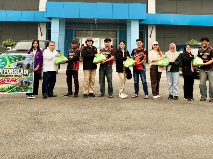 Dari Posko Pemadam ke Pusat Rehabilitasi, Forsiladi Kalteng Salurkan Bantuan