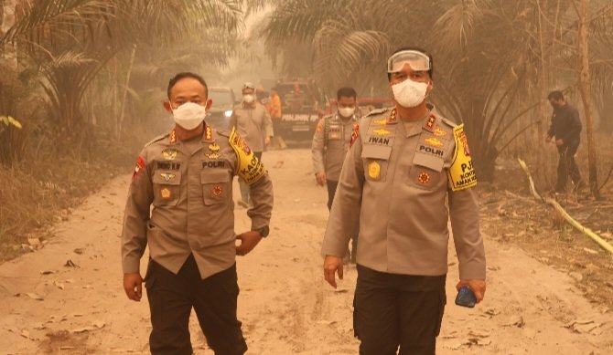 Intensifkan Patroli Darat, Kapolda Cek Penanganan Karhutla di Jalan Mahir Mahar