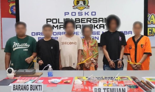 Gerebek Sarang Narkoba Puntun, Polda Kalteng Amankan 6 Orang & 56 Paket Sabu