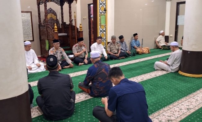 Subuh Keliling di Masjid Al-Furqon, Kapolresta Palangka Raya Ajak Jemaah Jaga Kamtibmas
