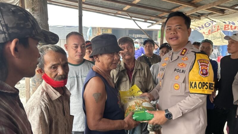 Dari Pangkalan Ojek, Kapolres Barito Selatan Ajak Warga Cegah Karhutla dan Kecelakaan